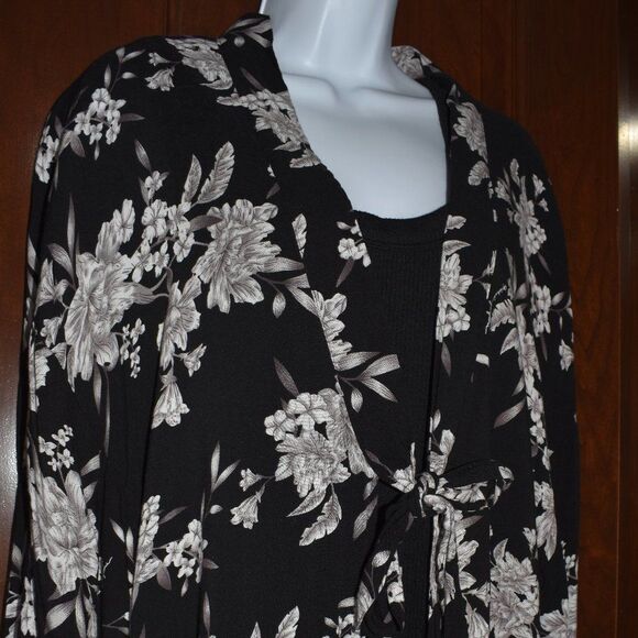 Spiritual Gangster Robe Coverup Long Kimono Black Floral Print Lightweight - Picture 11 of 11